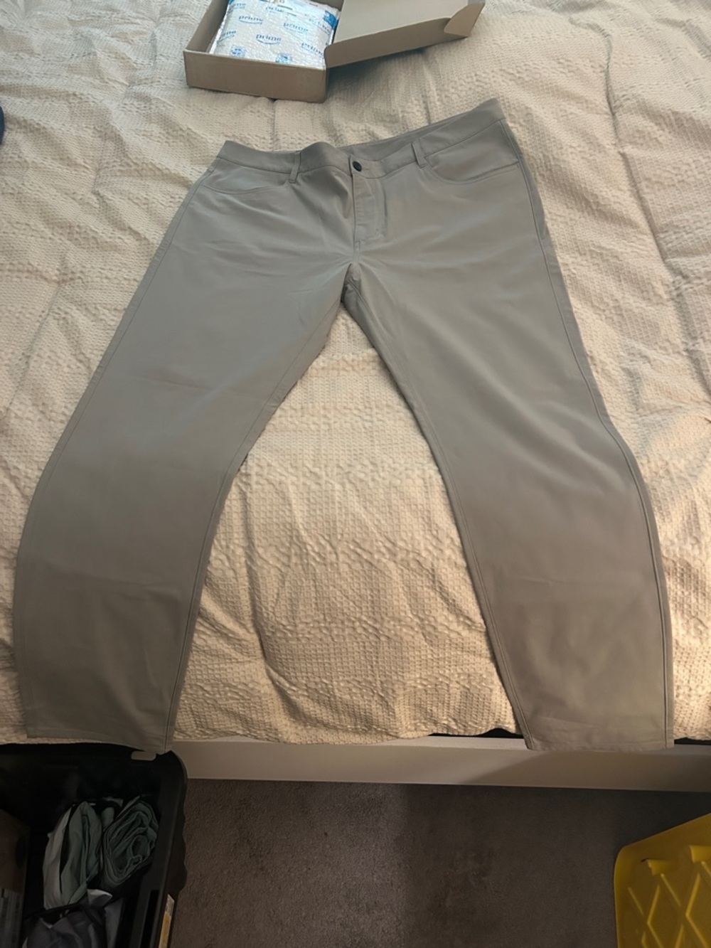 Vuori Men’s Gray Pants